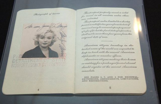 celebrity_passport_photos_from_back_in_the_day_640_12