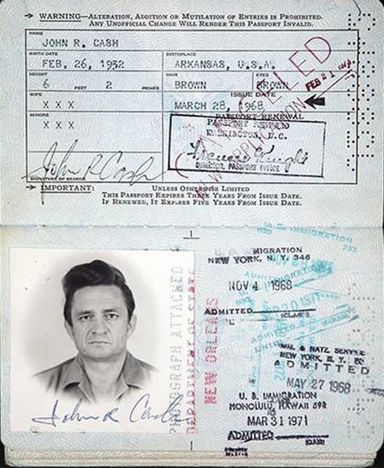 celebrity_passport_photos_from_back_in_the_day_640_high_08