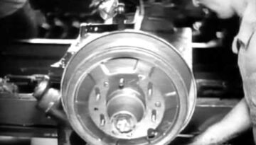 Fascinating 1936 Footage of Car Assembly Line