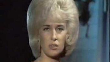 Stand by Your Man – Tammy Wynette
