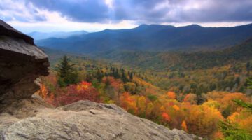 Scenic Time Lapse: Fall Foliage & Incredible Mountain Views