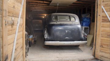 Texas Barn Find: Five Pre-war Automobiles Discovered