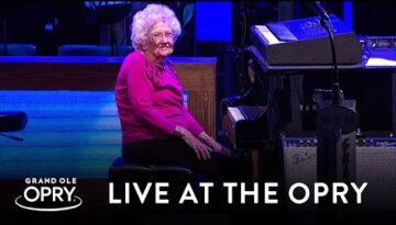 How Great Thou Art – Piano – 98 Yr Old Grandma