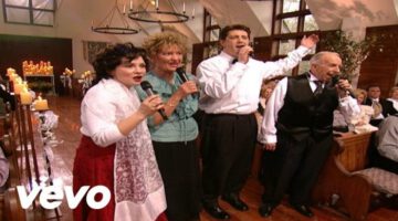 Bill & Gloria Gaither – When the Roll Is Called Up Yonder [Live]