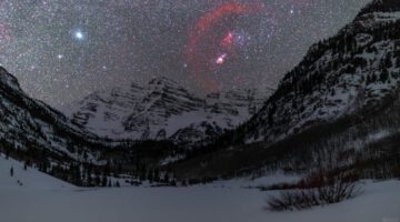 Absolutely Mesmerizing Winter Night Sky Timelapse