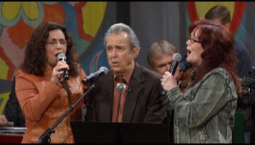 I Know Who Holds Tomorrow – The Whites