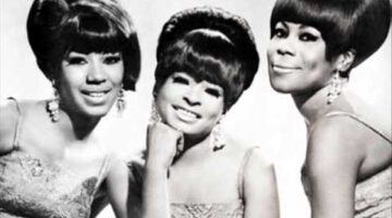 Please Mr. Postman – The Marvelettes (1961)