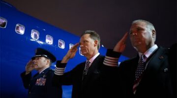 Southwest Captain Brings His Dad Home