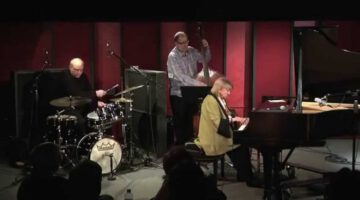 Autumn Leaves – Beegie Adair Trio