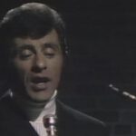 Can't Take My Eyes Off You - Frankie Valli (Live)