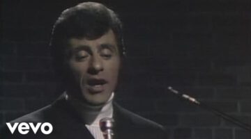 Can’t Take My Eyes Off You – Frankie Valli (Live)