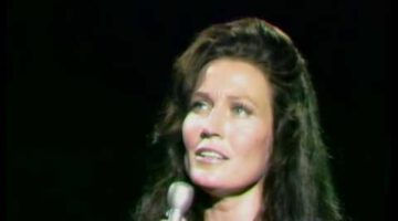 In The Garden – Loretta Lynn