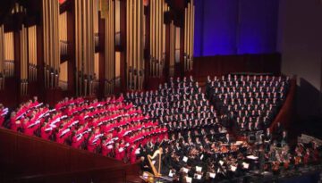 Hark! The Herald Angels Sing – Mormon Tabernacle Choir