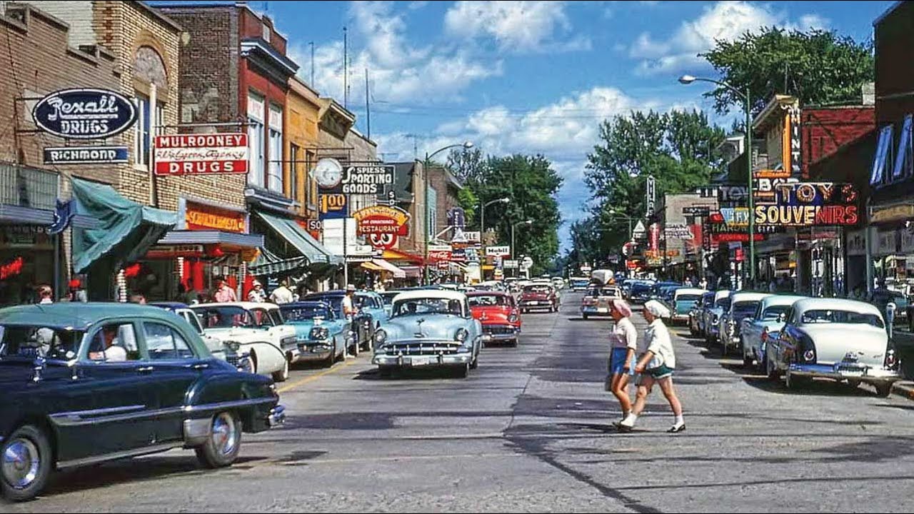 Main Street, USA in the 1950s - Life in America