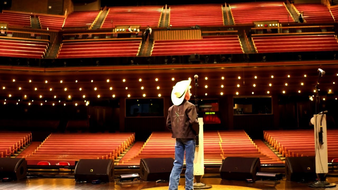 Mason Ramsey – “Lovesick Blues” – Live at the Grand Ole Opry