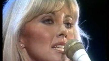 Hopelessly Devoted to You – Olivia Newton-John (Live)