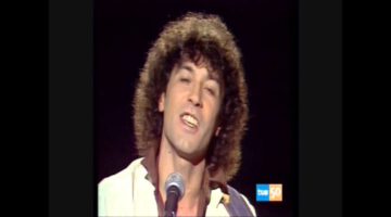 It Never Rains in Southern California – Albert Hammond