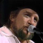 Always Been Crazy – Waylon Jennings (Live)