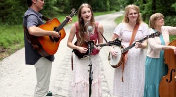 On the Road Again – The Petersens (Live)