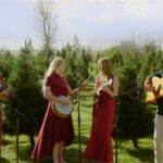 Angels We Have Heard On High - The Petersens (LIVE) Angels We Have Heard On High – The Petersens (LIVE)