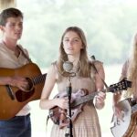 Wayfaring Stranger – The Petersens (LIVE)